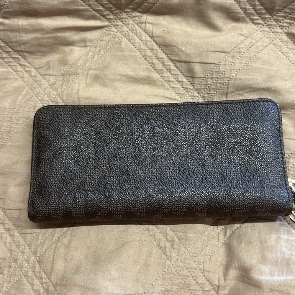 MK Wallet - Picture 3 of 8